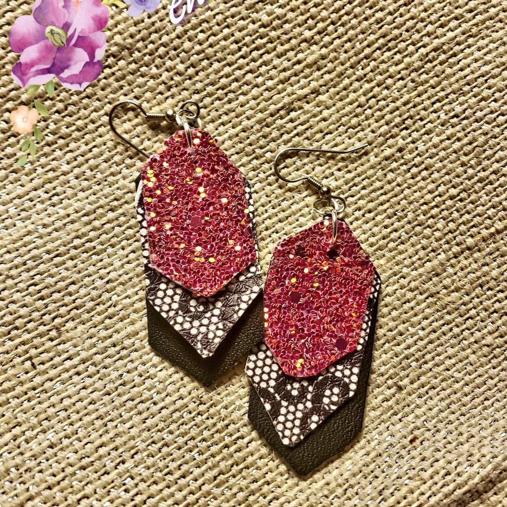 3 layers, leather/faux earrings, black/lace/rose